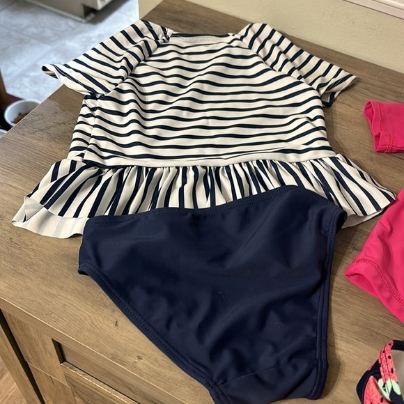 EUC! Disney 4T Minnie Mouse Rashguard Swim Set AND CARTER'S STRAWBERRY Rashguard - Picture 6 of 11